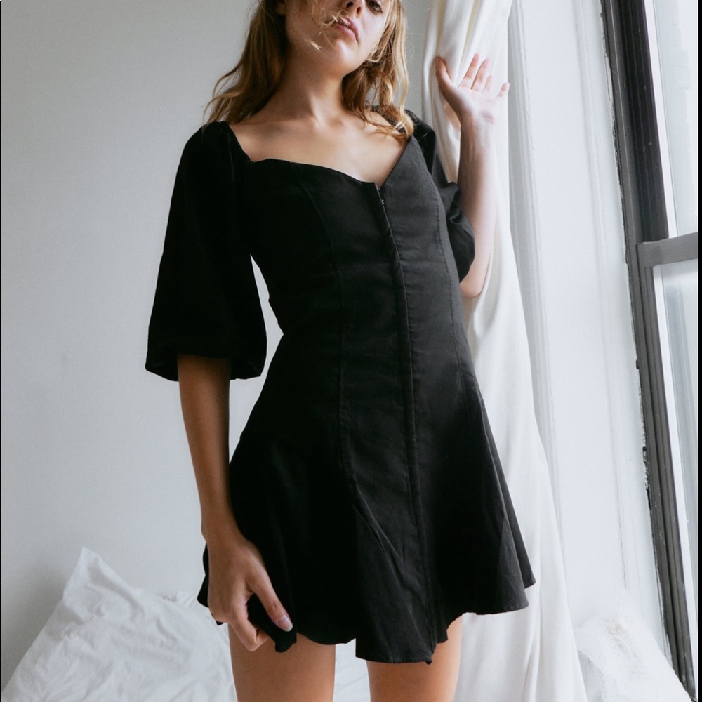 COPY - Zara sweetheart neckline dress